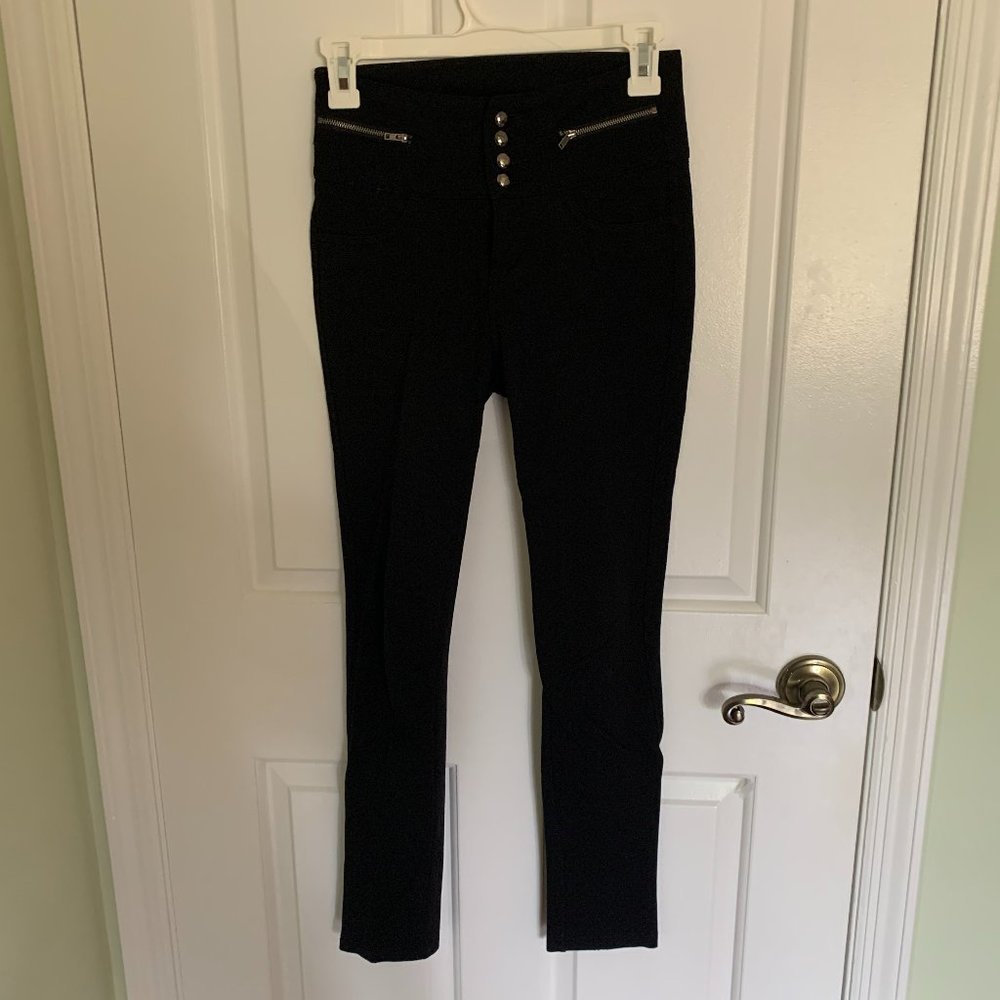 Active USA Leggings with Zippers and Buttons